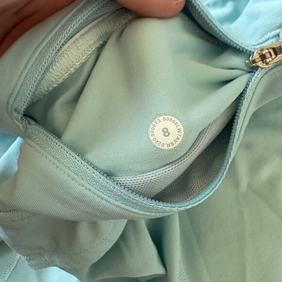 Lululemon Athletic Speed Up Low Rise Short 2.5” Blue Glow Women’s Size 8 - Picture 8 of 8